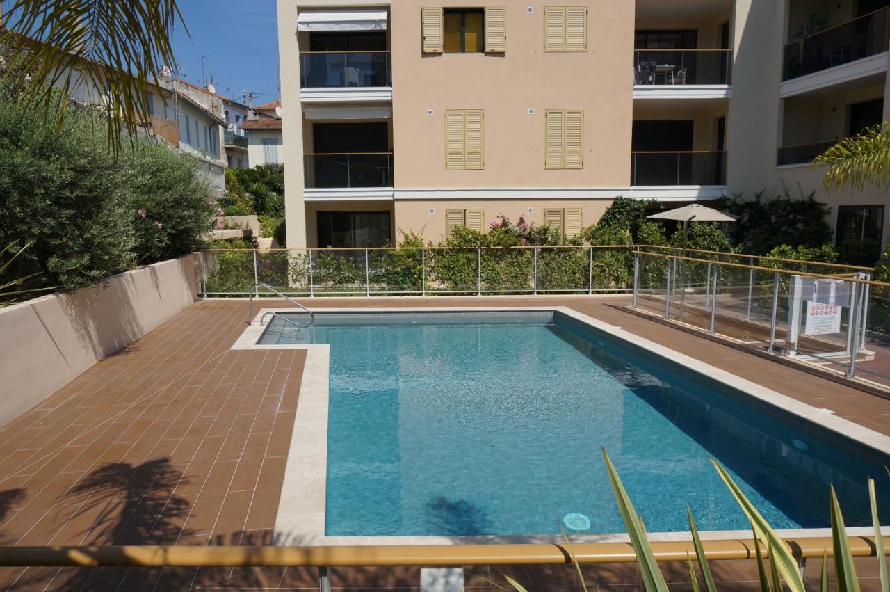 Palm Beach Apartment With A Pool In The Residence คานส์ ภายนอก รูปภาพ