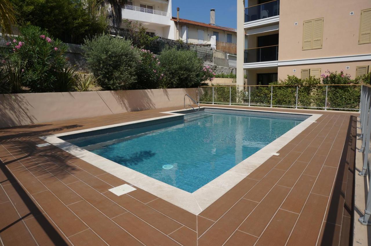 Palm Beach Apartment With A Pool In The Residence คานส์ ภายนอก รูปภาพ
