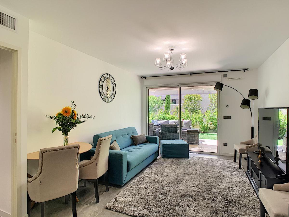 Palm Beach Apartment With A Pool In The Residence คานส์ ภายนอก รูปภาพ
