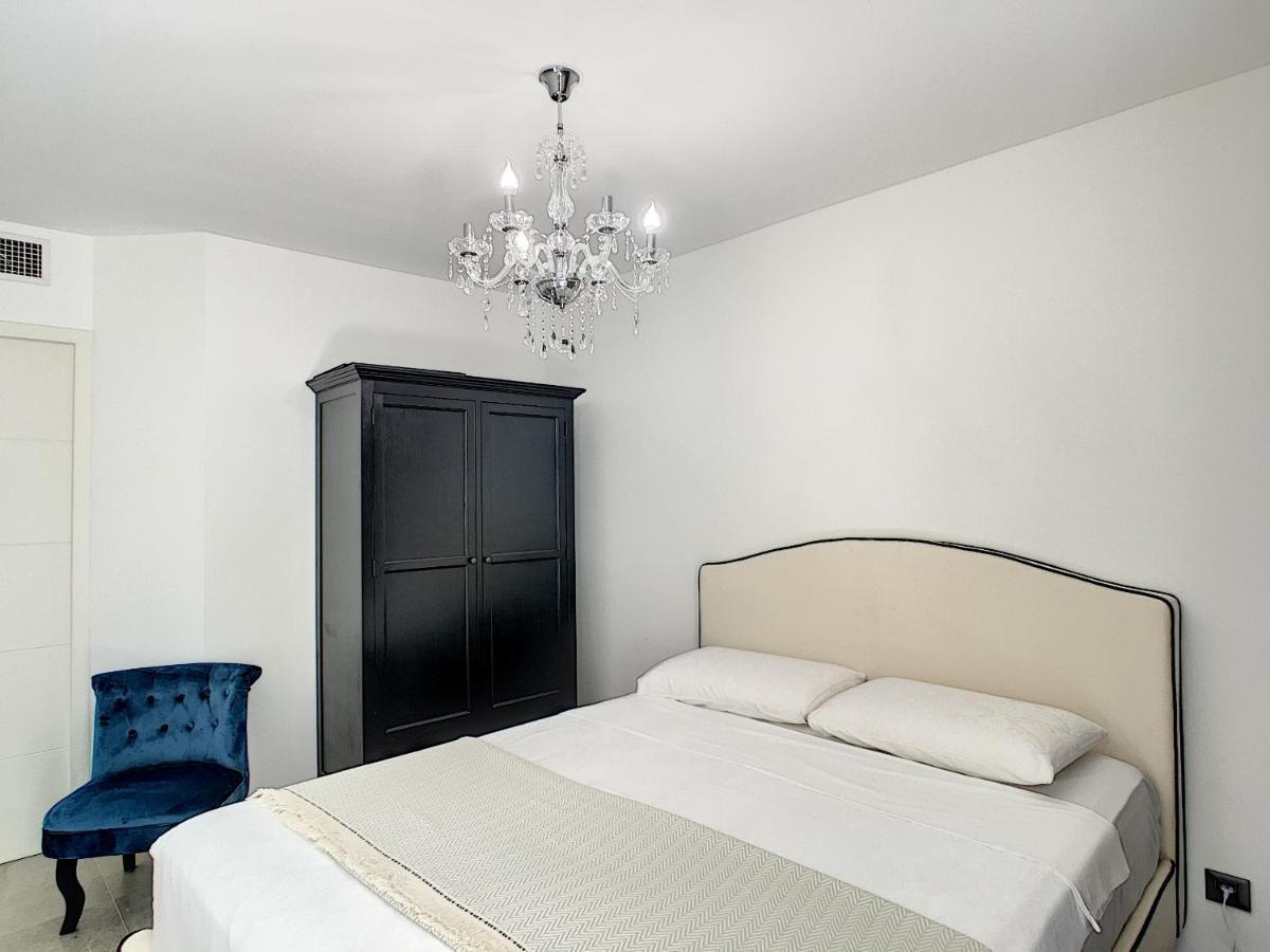 Palm Beach Apartment With A Pool In The Residence คานส์ ภายนอก รูปภาพ