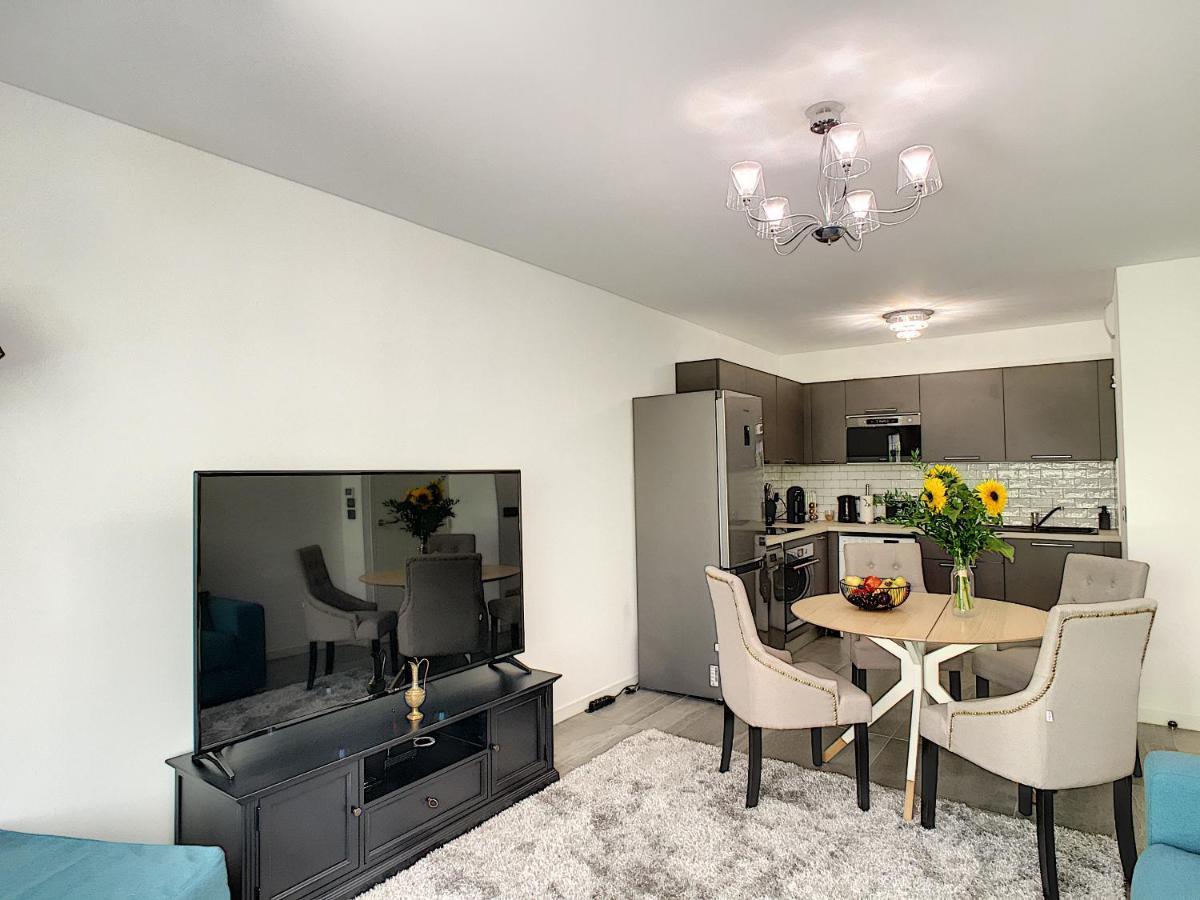 Palm Beach Apartment With A Pool In The Residence คานส์ ภายนอก รูปภาพ